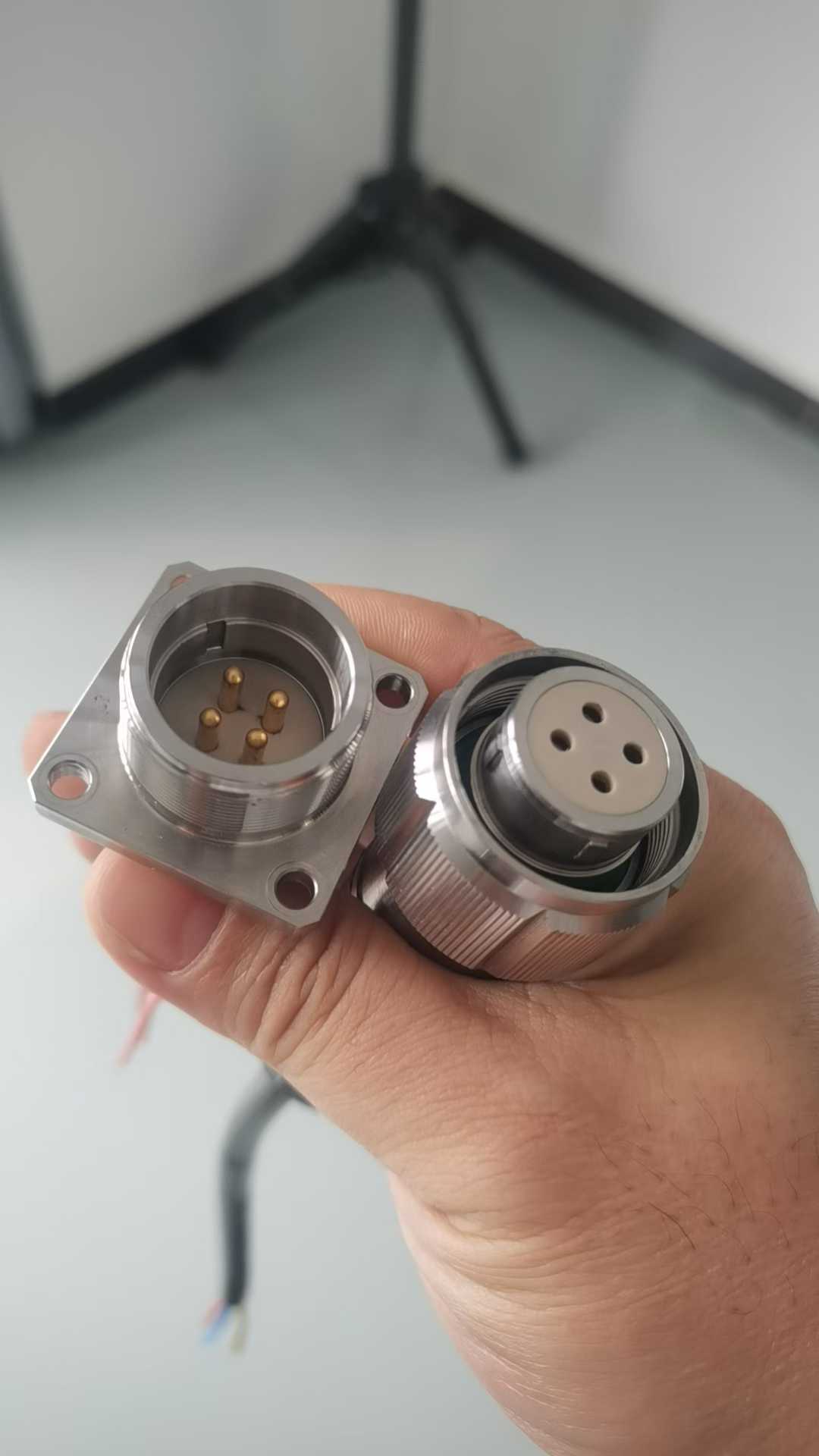 HYSF MCBH/IL4M/F Metal-Housed High-Pressure Underwater Connector with Overmolded Cable