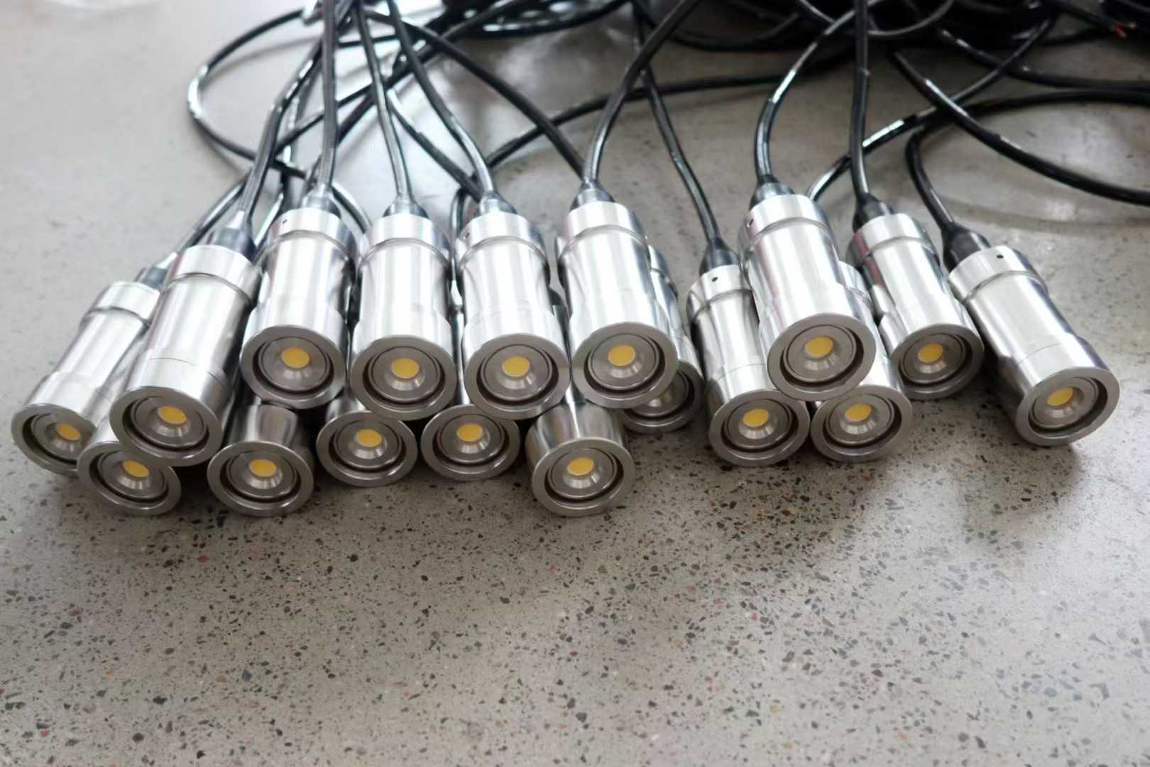 HYSF UW-LIGHT-LED-316L Custom Underwater LED Light (316L SS Housing, Waterproof Penetrator)